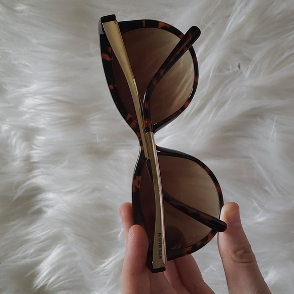 Studio M by Max Studio Sunglasses - Picture 3 of 3